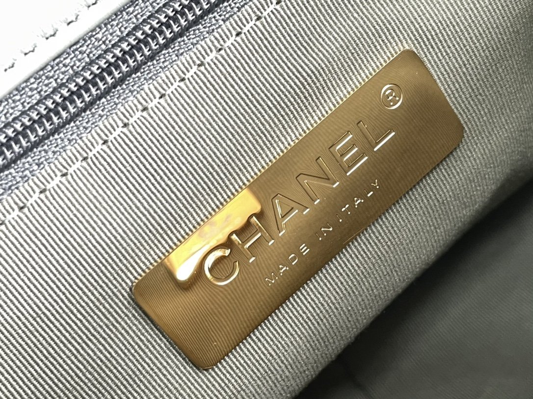 Chanel 19 Bags